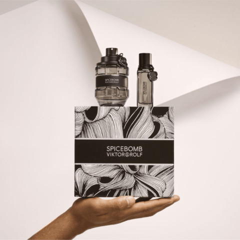 Viktor & Rolf Men's Aftershave Viktor & Rolf Spicebomb Eau de Toilette Men's Aftershave Gift Set Spray (90ml) with 20ml