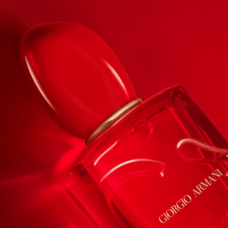 Armani Women's Perfume Armani Si Passione Red Musk Eau de Parfum Women's Perfume Spray (30ml, 50ml, 100ml)