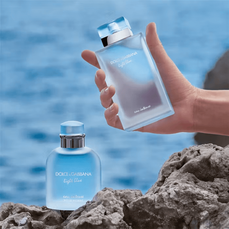 Dolce & Gabbana Men's Aftershave Dolce & Gabbana Light Blue Eau Intense Pour Homme Eau de Parfum Men's Aftershave Spray (50ml, 100ml, 200ml)