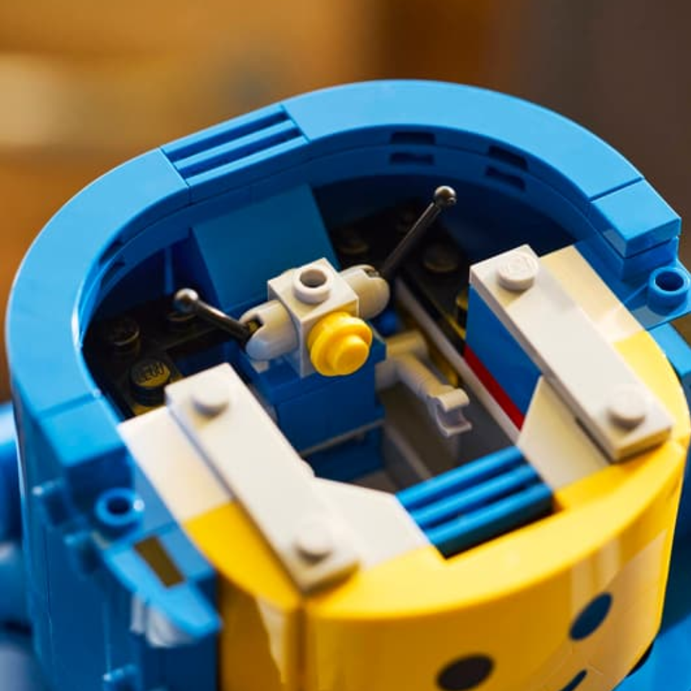 LEGO LEGO LEGO Blue Astronaut Large Minifigure 40921