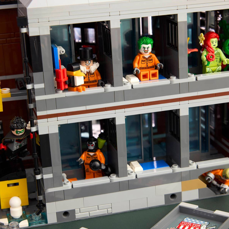 LEGO LEGO LEGO DC Arkham Asylum (76300)