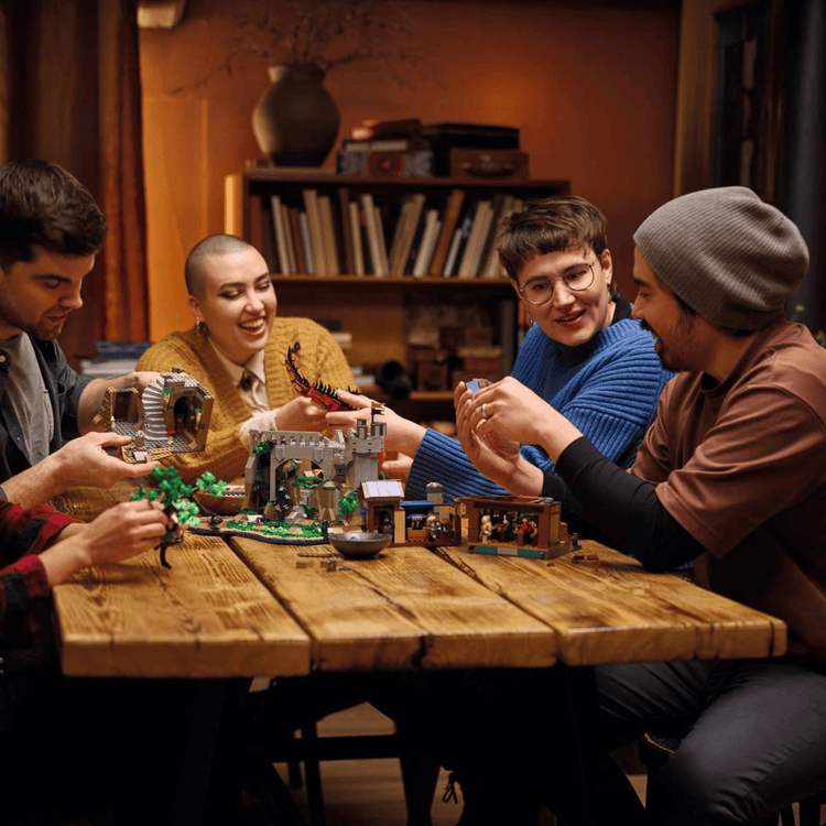 LEGO LEGO LEGO Ideas Dungeons & Dragons: The Legend of the Red Dragon (21348)