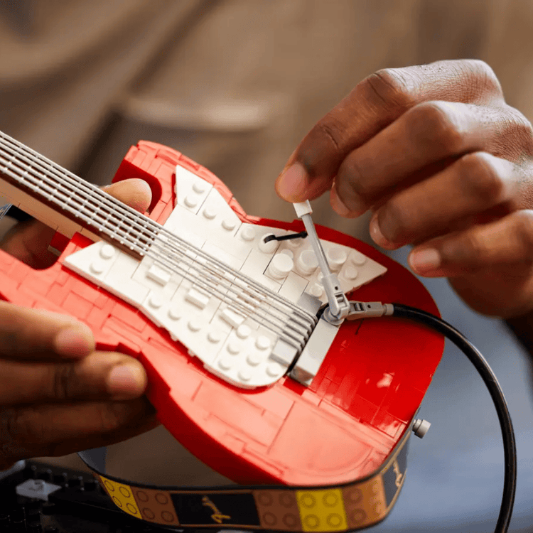 LEGO LEGO LEGO Ideas Fender Stratocaster (21329)