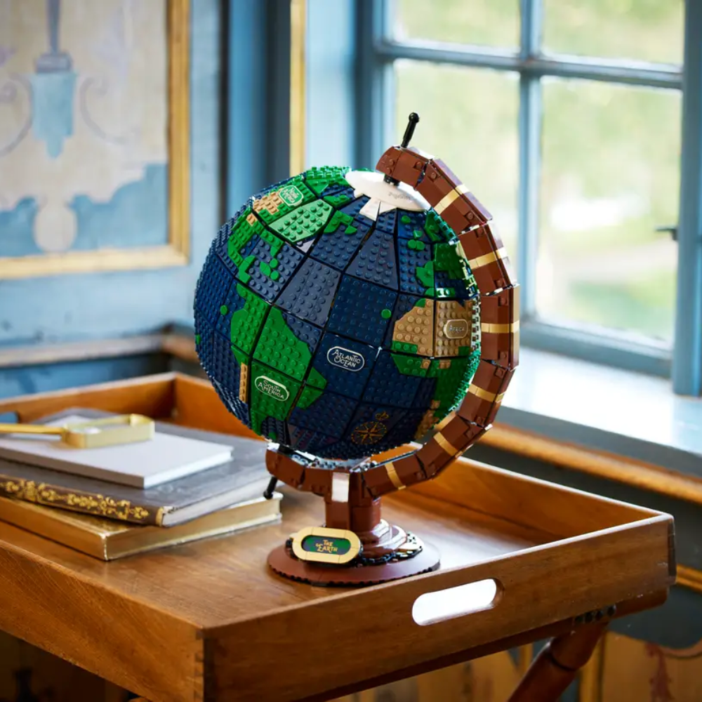 LEGO LEGO LEGO Ideas - The Globe (21332)