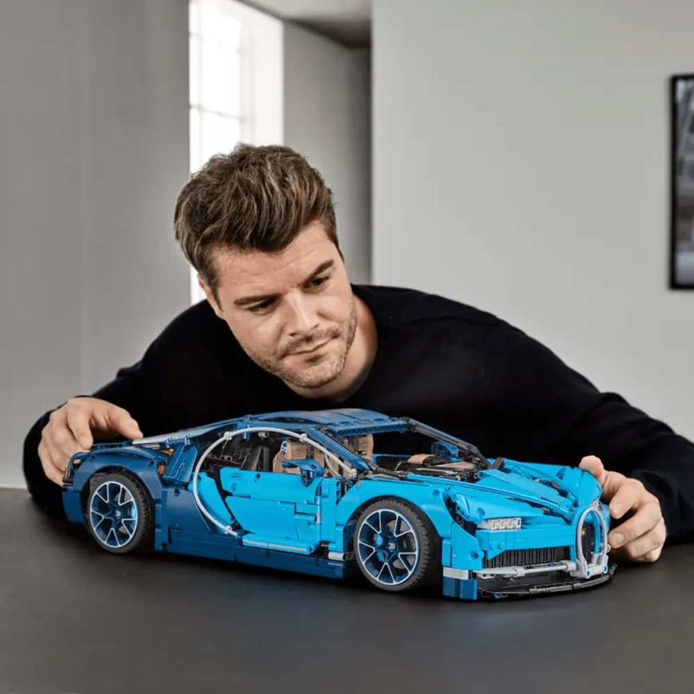 LEGO LEGO LEGO Technics Bugatti Chiron (42083)