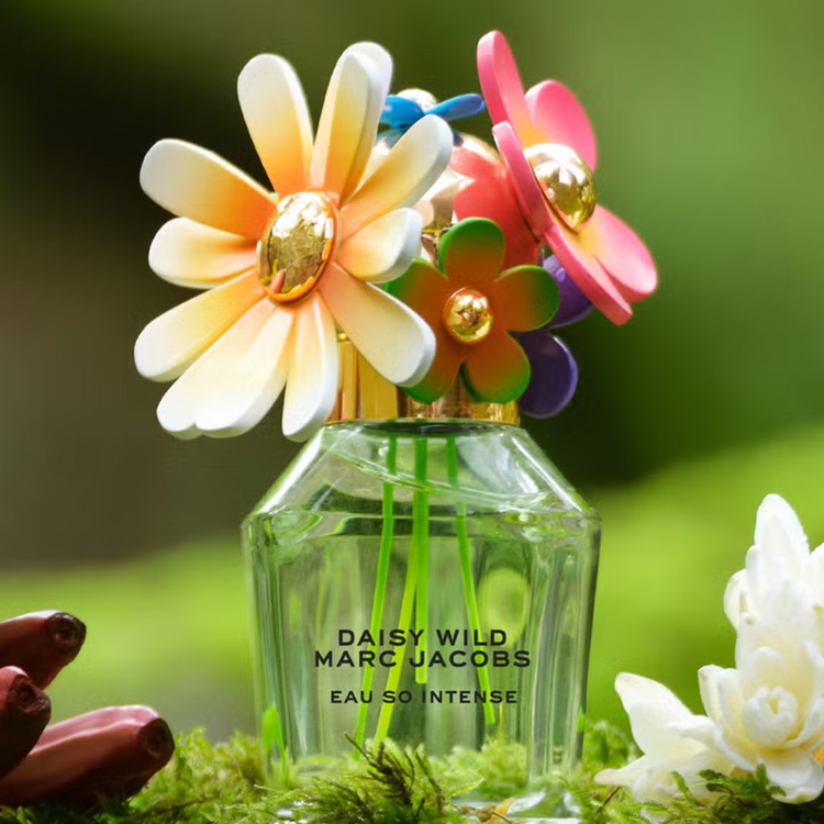 Marc Jacobs Women's Perfume Marc Jacobs Daisy Wild Eau so Intense Eau de Parfum Women's Perfume Spray (50ml, 100ml)