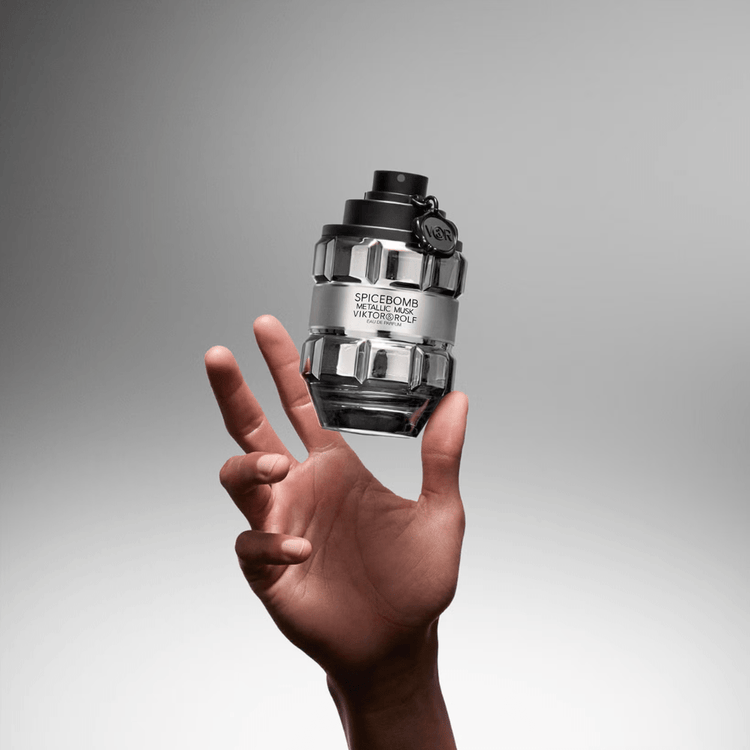 Viktor & Rolf Men's Aftershave Viktor & Rolf Spicebomb Metallic Musk Eau de Parfum Men's Aftershave Spray (50ml, 90ml)